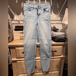 American Eagle Light Wash Hi-Rise Jeggings